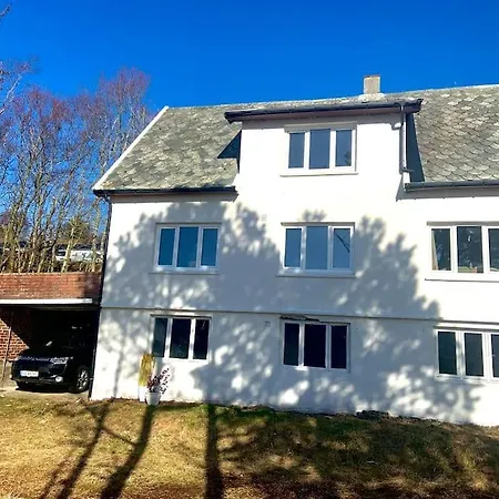 Med 4 Soverom Og Sjoutsikt Visnes