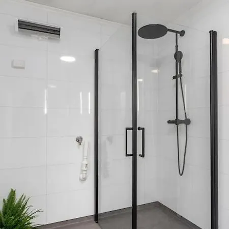 Med 4 Soverom Og Sjoutsikt Holiday home Visnes