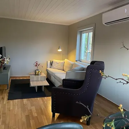 Med 4 Soverom Og Sjøutsikt * Visnes